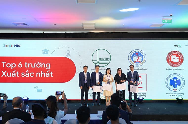 Học viện Công nghệ Bưu chính Viễn thông được vinh danh top 6 trường đại học, cao đẳng có nhiều học viên hoàn thành khóa học thuộc “Chương trình phát triển nhân tài số” của Google