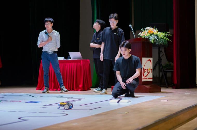 Lễ khai mạc cuộc thi “Lập trình Robot năm 2023”