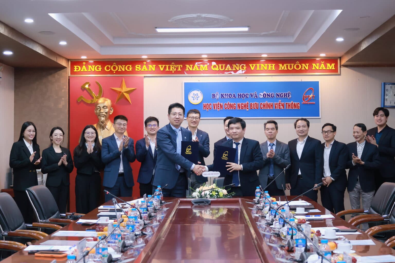 PTIT ký kết thỏa thuận hợp tác với ZTE HK Vietnam nhằm thúc đẩy đào tạo nguồn nhân lực viễn thông chất lượng cao