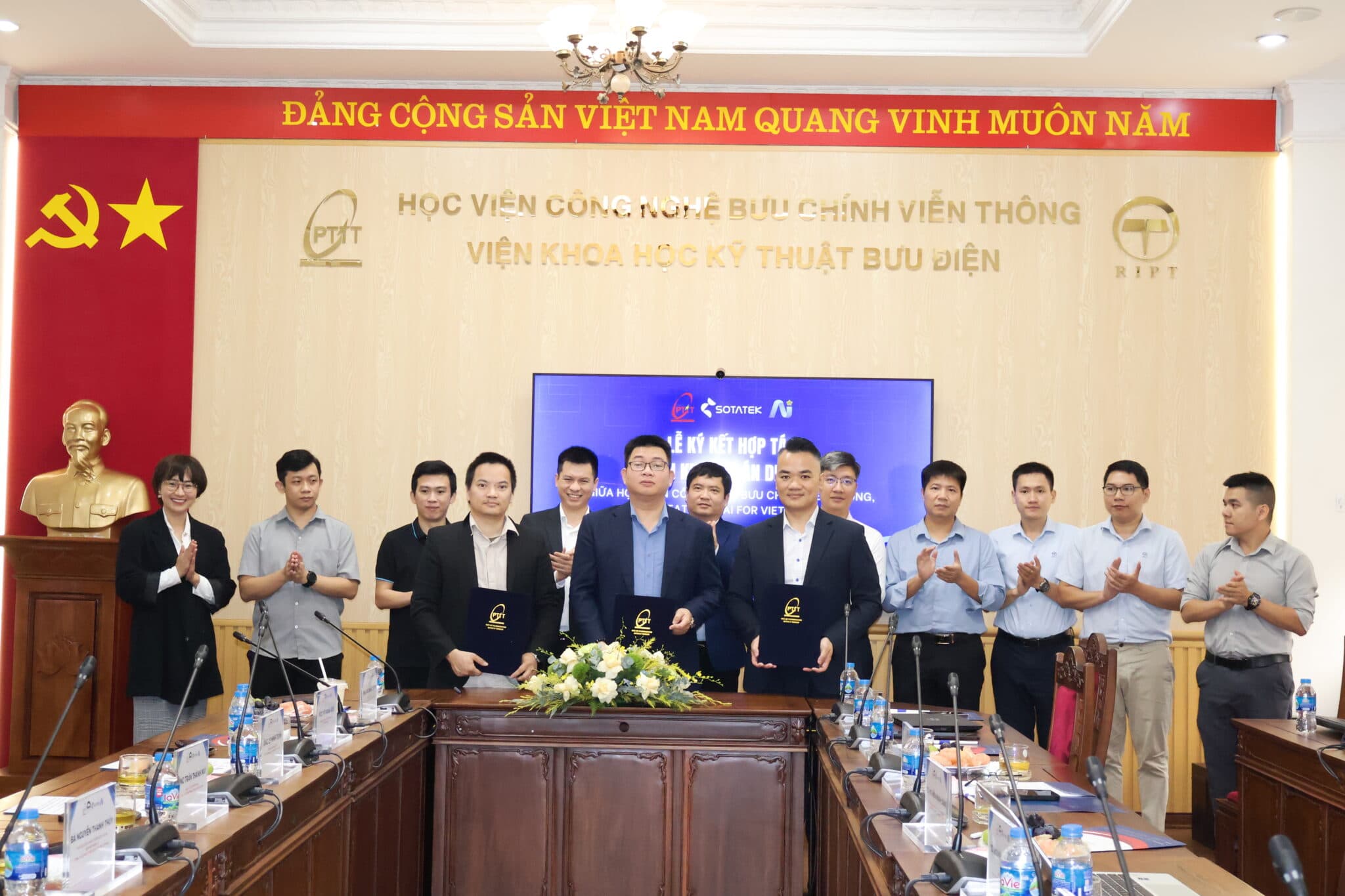 Học viện Công nghệ Bưu chính Viễn thông ký kết hợp tác triển khai Dự án DeepEdu